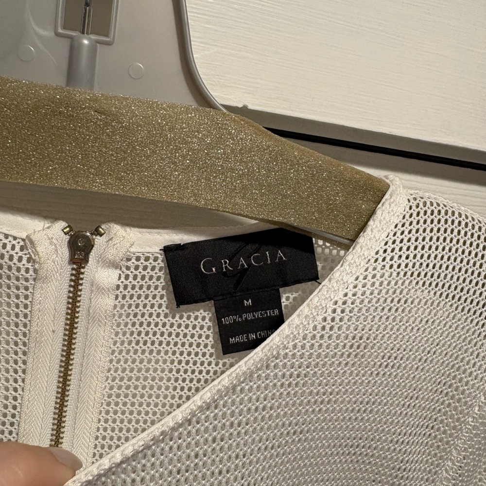 Gracia White Mesh Bell-Sleeve Blouse - Picture 3 of 4